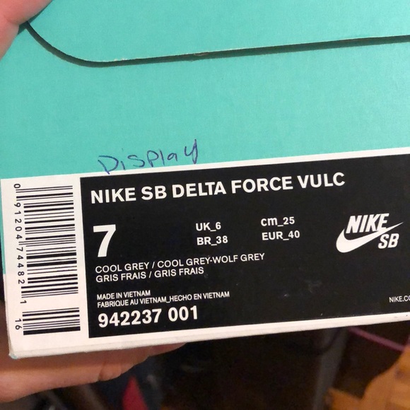 Nike sneakers ( SOLD) - Picture 2 of 6